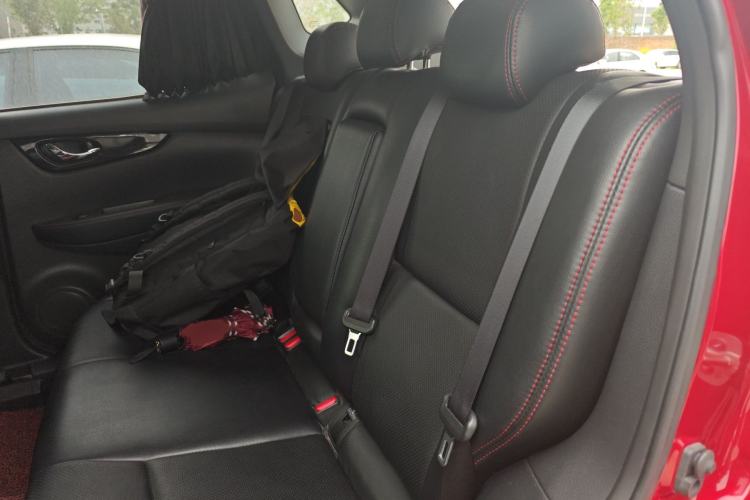 Used Nissan Qashqai 2017 2.0L CVT Elite Edition China V Standard Left Rear Seat