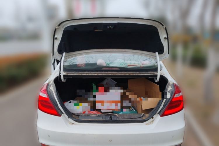 Used Geely Auto Emgrand 2016 Sedan 1.5L Manual Upward Edition Trunk