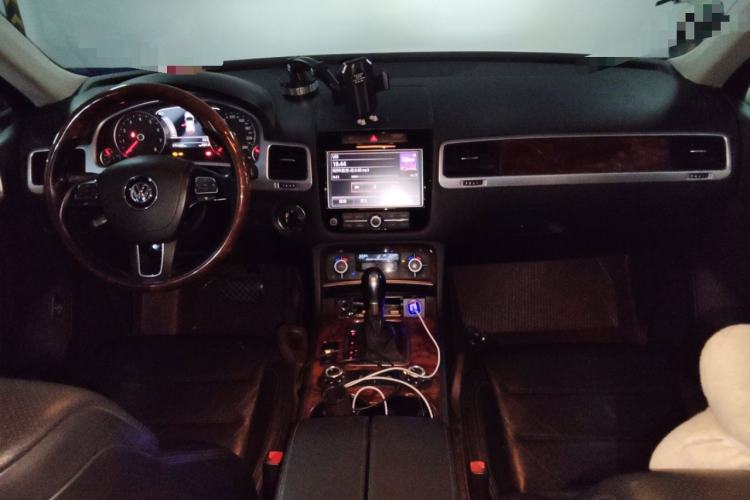 Used Volkswagen Touareg 2011 3.0 TSI Comfort Version