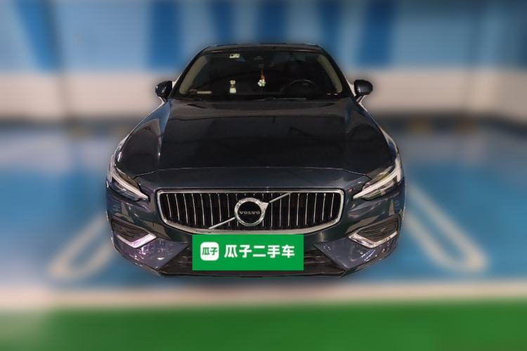Used Volvo S60 2022 B4 Zhiyuan Luxury Edition