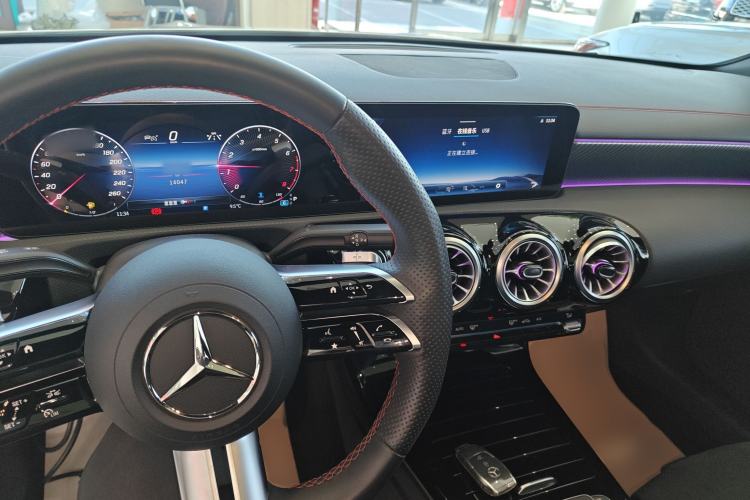 Used Mercedes-Benz A-Class 2023 A 200 L Fashion Model Center Console