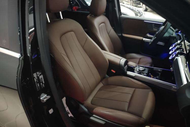 Used Mercedes-Benz GLB 2023 GLB 220 Sport Edition Right Front Seat