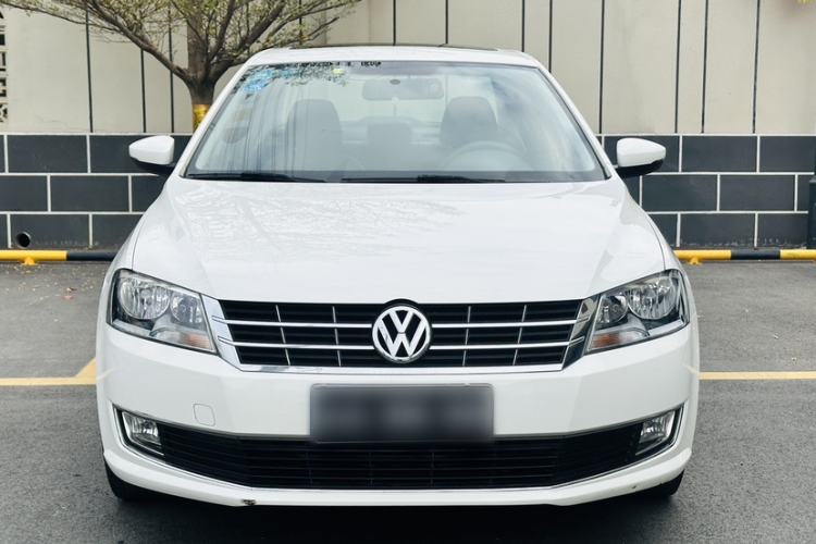 Used Volkswagen Lavida 2013 Restyled Classic 1.6L Automatic Comfort Edition Exterior 1