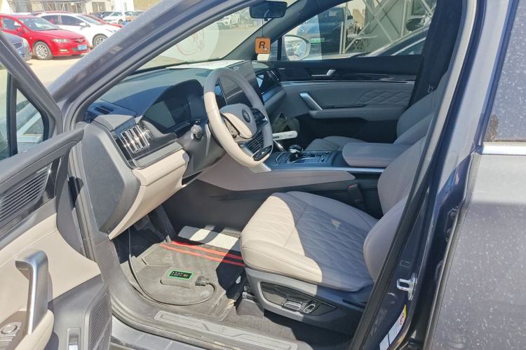 Used BYD Tang New Energy 2025 DM-i 115KM Prestige Model Driver Seat