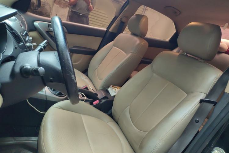 Used Kia Forte 2011 1.6L MT GL
