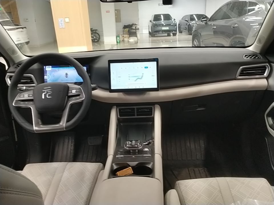 BYD Yuan UP 2024 401 km Active Version — снимка 12