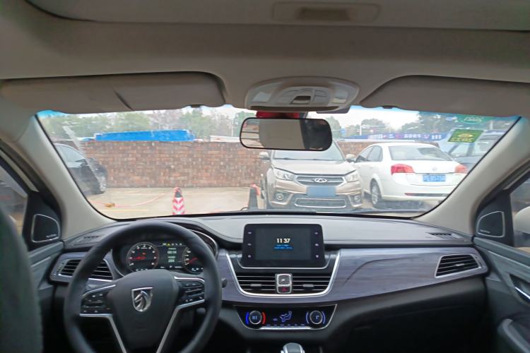 Used Baojun 730 2017 1.5T DCT Flagship Model 7 Seats China V Emission Standard