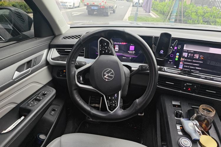 Used Volkswagen Tavendor 2024 380TSI All-Wheel-Drive R-Line Cruise Premium Edition
