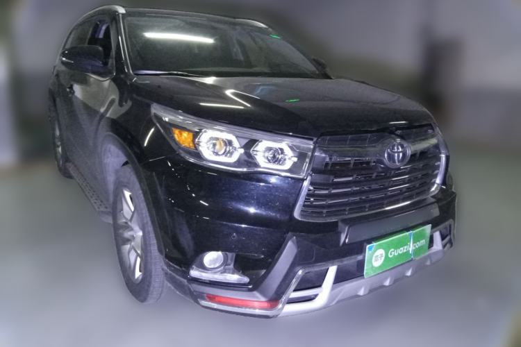 Used Toyota Highlander 2017 2.0T Four-Wheel Drive Luxury Edition 7 Seats Front Right 45 Deg