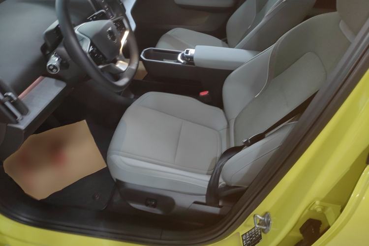 Used Volvo EX30 2025 Rear-Drive Long-Range Version Ultra Left Front Seat