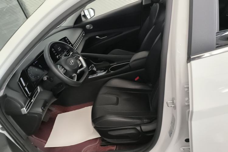 Used Hyundai Elantra 2022 1.5L CVT GLX Elite Edition Left Front Seat