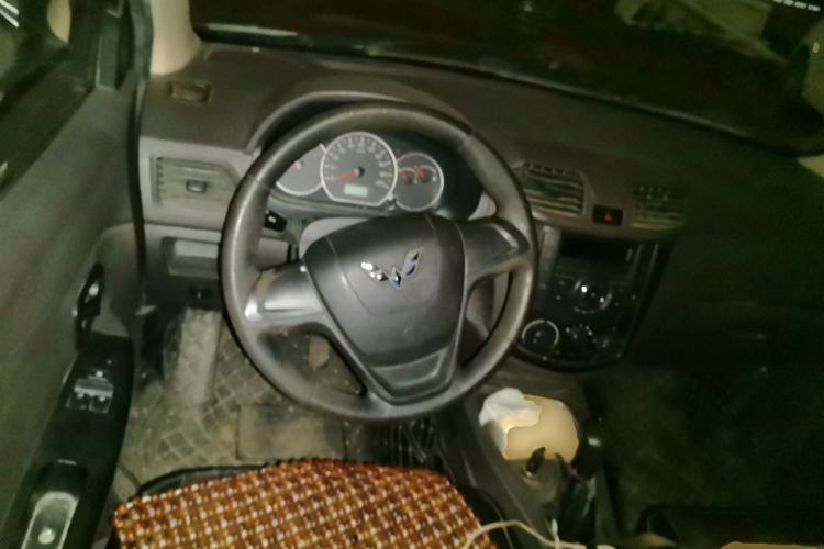 Used Wuling Hongguang 2015 1.5L S Basic Version China V Standard
