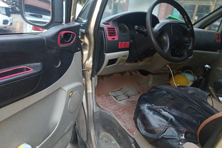 Used FORTHING Lingzhi 2016 M3L 1.6L 7-Seater Comfort Model Driver Seat