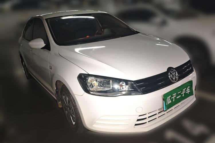 Used Volkswagen Jetta 2013 1.4L Manual Fashion Model Front Right 45 Deg