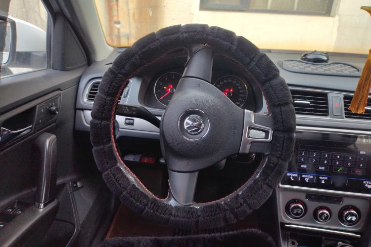 Used Volkswagen Lavida 2013 Restyled Classic 1.6L Manual Comfort Edition Steering Wheel