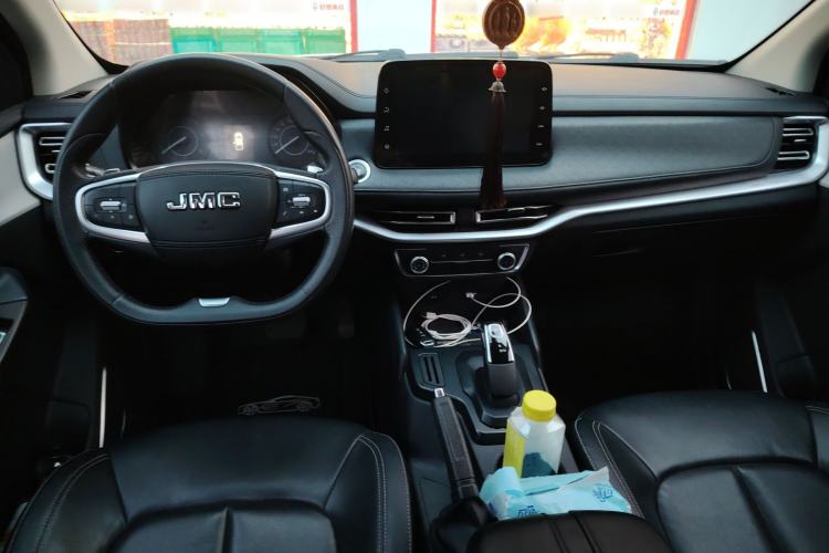 Used JMC Yuhu 7 2022 2.0T Automatic Diesel 4x4 Comfort Edition Standard Wheelbase
