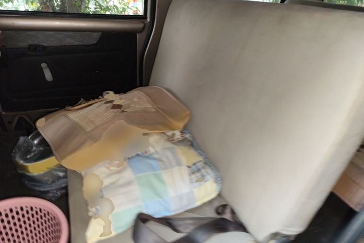 Used Wuling Rongguang 2011 1.2L Base Version