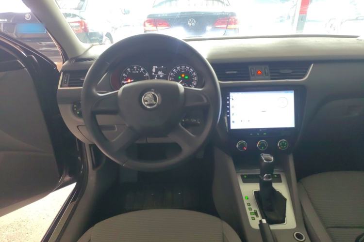 Used Skoda Octavia 2015 1.6L Automatic Yijie Edition