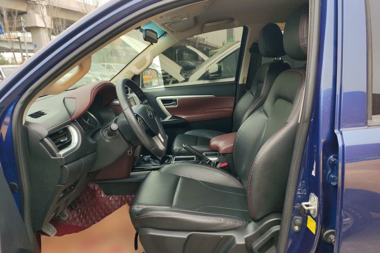 Used Huanghai Xianglong 2020 2.5T N1S Two-Wheel Drive Diesel Sport Edition with Extended Flat-Bottom Cargo Bed China VI Emission Standard JE4D25Q6A
