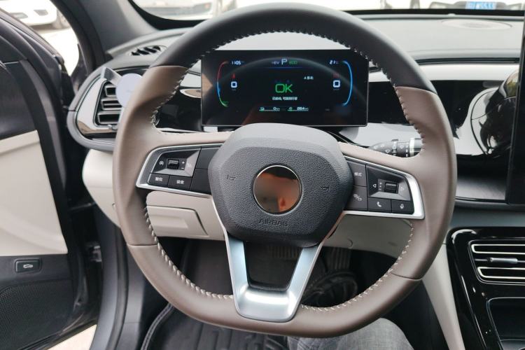 Used BYD Qin PLUS 2024 HONOR Edition DM-i 55KM Leading Model Steering Wheel