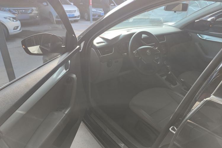 Used Skoda Octavia 2015 1.6L Automatic Yijie Edition