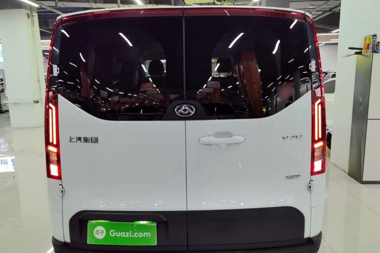 Used SAIC MAXUS Xintu V70 2023 2.0T Elite Edition Manual Transmission Short Wheelbase Low Roof 5/6 Seats (125 hp) Rear