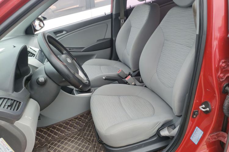 Used Hyundai Verna (older generation) 2016 1.4L Manual Smart GLS Trim Left Front Seat