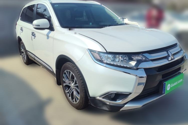 Used Mitsubishi Outlander 2018 2.0L Two-Wheel Drive Glory Edition 5 Seats