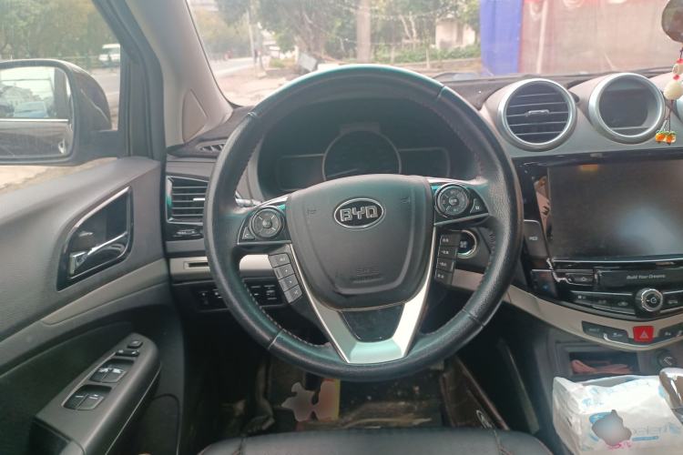 Used BYD S7 2015 2.0T Automatic Prestige Model