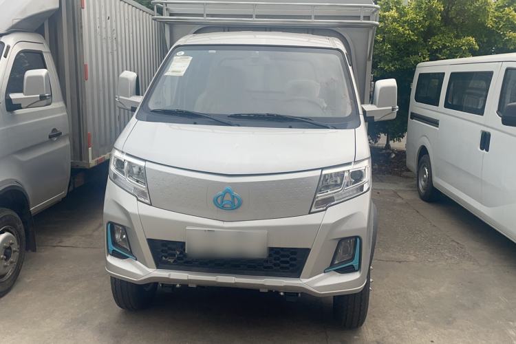 Used CHANGAN KUAYUE Wang X3 EV 2025 Model Luxury Single-Row Cage Transport Truck Exterior 2