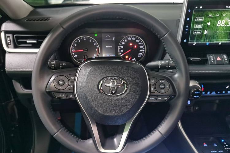 Used Toyota Wildlander 2022 2.0L CVT Two-Wheel Drive Luxury PLUS Edition
