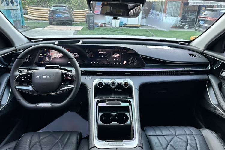 Used EXEED Stellar 2023 400T Two-Wheel Drive Comfort Flyfish Edition