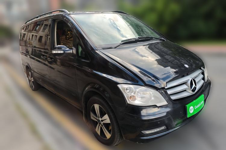 Used Mercedes-Benz Viano 2010 2.5L Luxury Edition Front Right 45 Deg