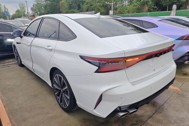 Used Chery Arrizo 8 2025 2.0T Automatic Yu+ Exterior 2