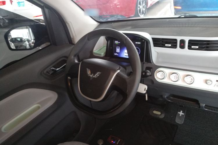 Used Wuling Hongguang MINIEV 2021 Macaron Premium Model – Lithium-NMC Steering Wheel