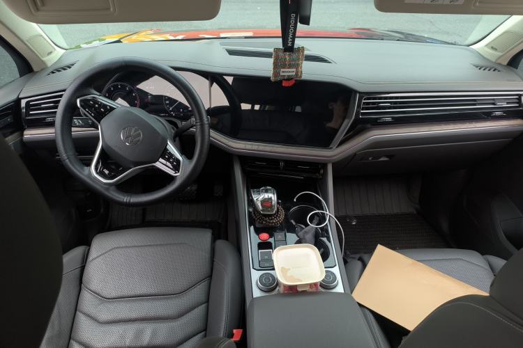 Used Volkswagen Touareg 2021 3.0 TSI Prestige Edition Classic Sport Package Center Console