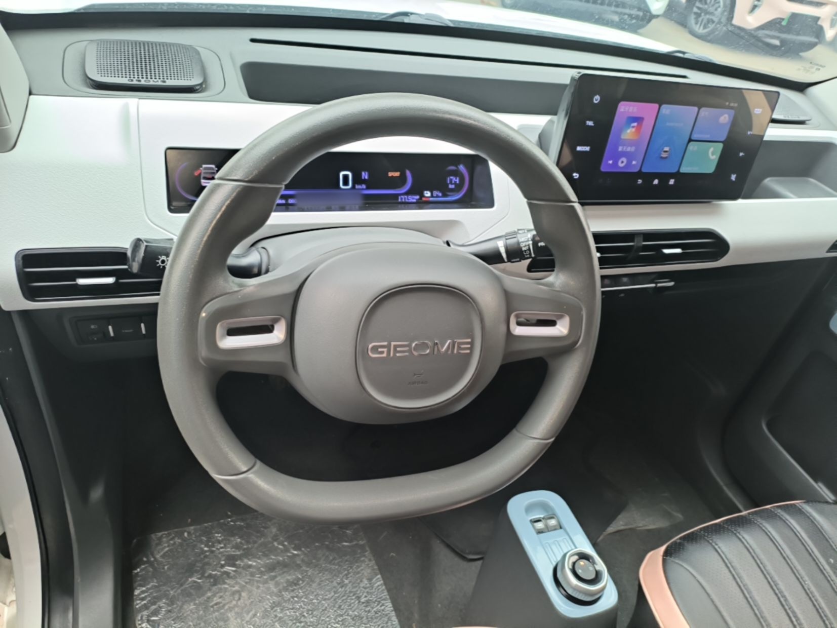 Geely Galaxy Panda 2024 Panda Mini 200km Endurance Bear — снимка 13