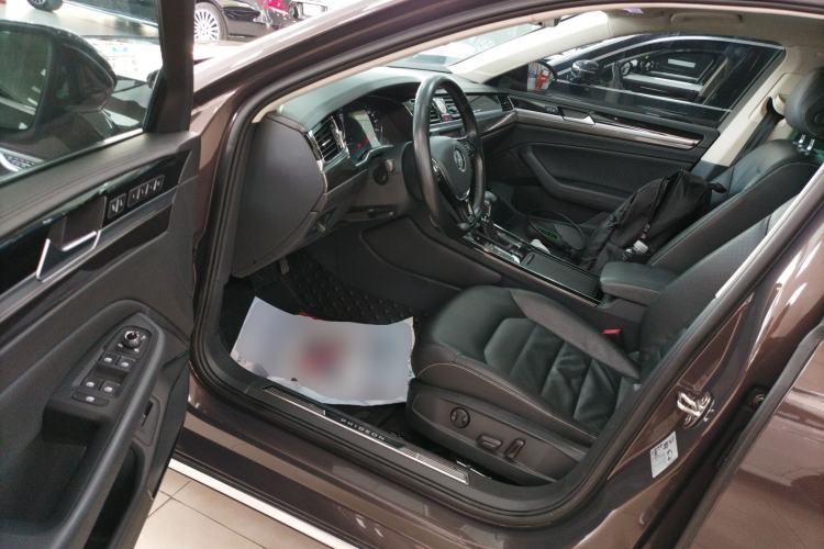 Used Volkswagen Phideon 2018 380TSI Two-Wheel Drive Business Edition
