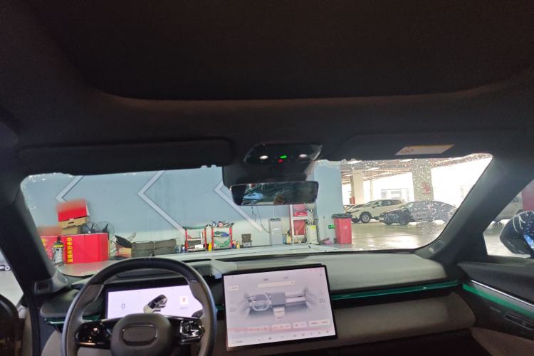 Used Lynk & Co 08 EM-P 2023 220 km Limited-Time Edition