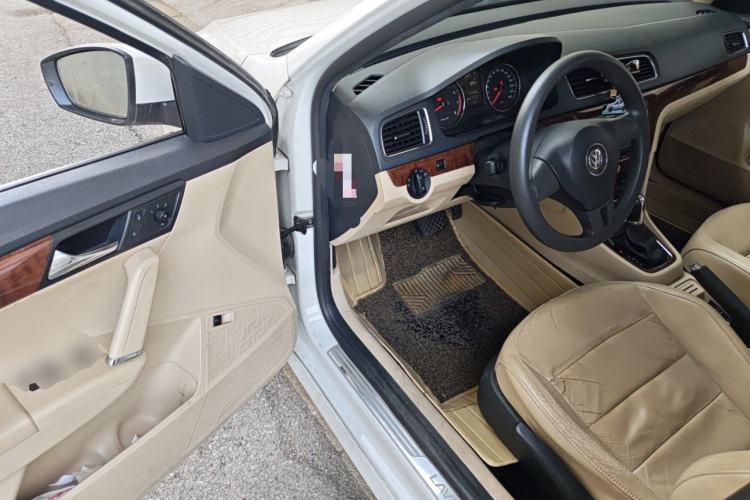 Used Volkswagen Lavida 2013 Revised Version 1.4 TSI DSG Comfort Edition Driver Seat