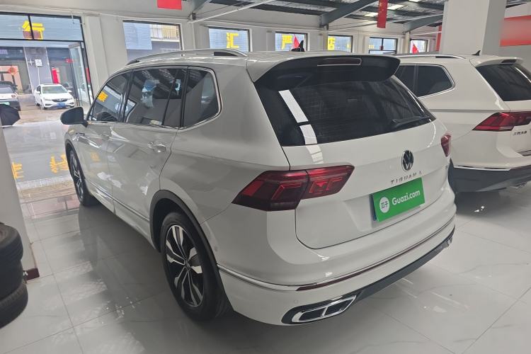 Used Volkswagen Tiguan L 2023 330TSI Automatic Two-Wheel Drive R-Line Enjoyment Edition
