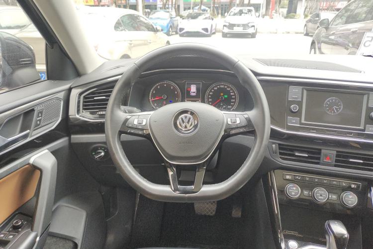 Used Volkswagen Tayron 2019 330TSI Two-Wheel-Drive Luxury Version China V Emission Standard
