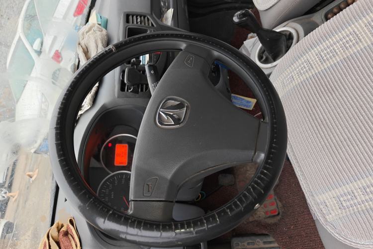 Used BAIC Weiwang 306 2011 1.3L Comfort version 7 seats Steering Wheel