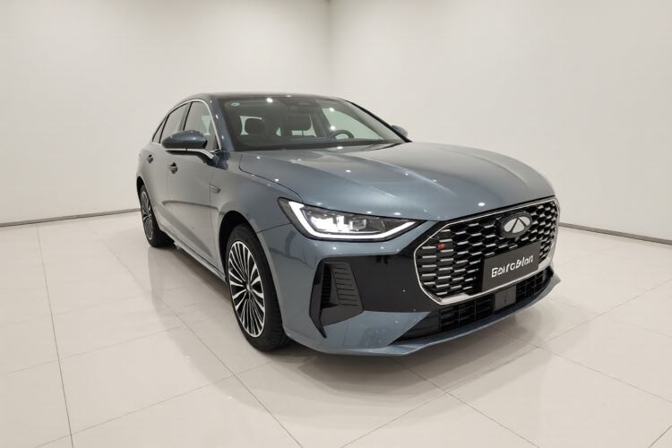 Used Chery Fengyun A8L 2025 1.5 TGDI 145 km Luxury Version Exterior 1