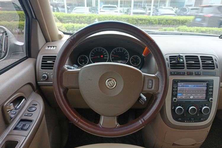 Used Buick GL8 2014 2.4L Comfort Edition Steering Wheel
