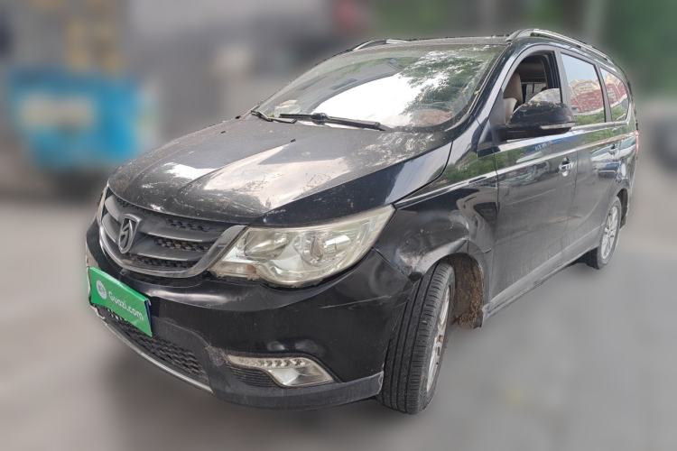 Used Baojun 730 2014 1.5L manual Comfort version 7 seats