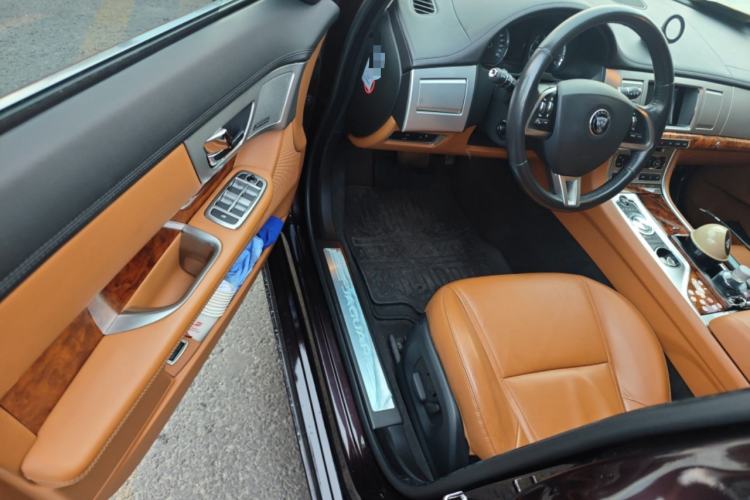 Used Jaguar XF 2015 XF 2.0T Luxury Edition Driver Seat