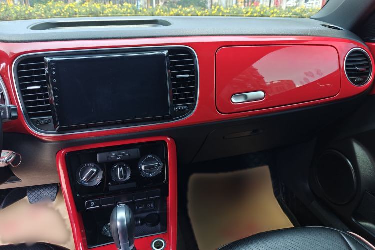 Used Volkswagen Beetle 2018 180TSI Yile Model Interior 3