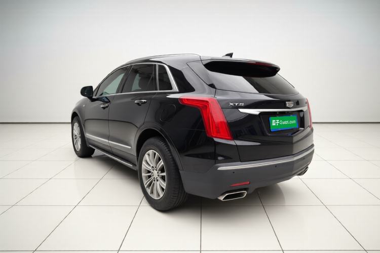 Used Cadillac XT5 2018 25T Luxury Model Rear Left 45 Deg