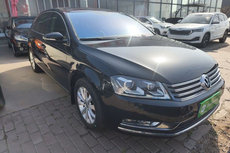 Used Volkswagen Magotan 2015 Facelift 1.8TSI Luxury Model Front Right 45 Deg